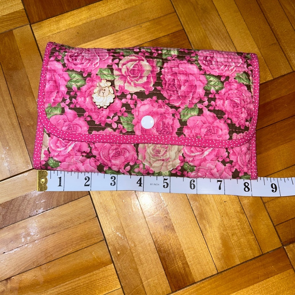 NWOT handmade Pink Floral travel Clutch - Picture 5 of 6